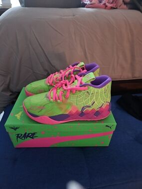 MELO Puma Neon Green & Pink Basketball Shoes Sze 6y Or 7.5 W